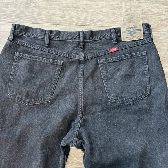 Wrangler Jeans Black Denim Relaxed Fit Taper Leg High Rise Mens Size 40x30 - Picture 12 of 15